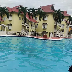 Apartment Comfort Zone At The Ridge E17, Ocho Rios